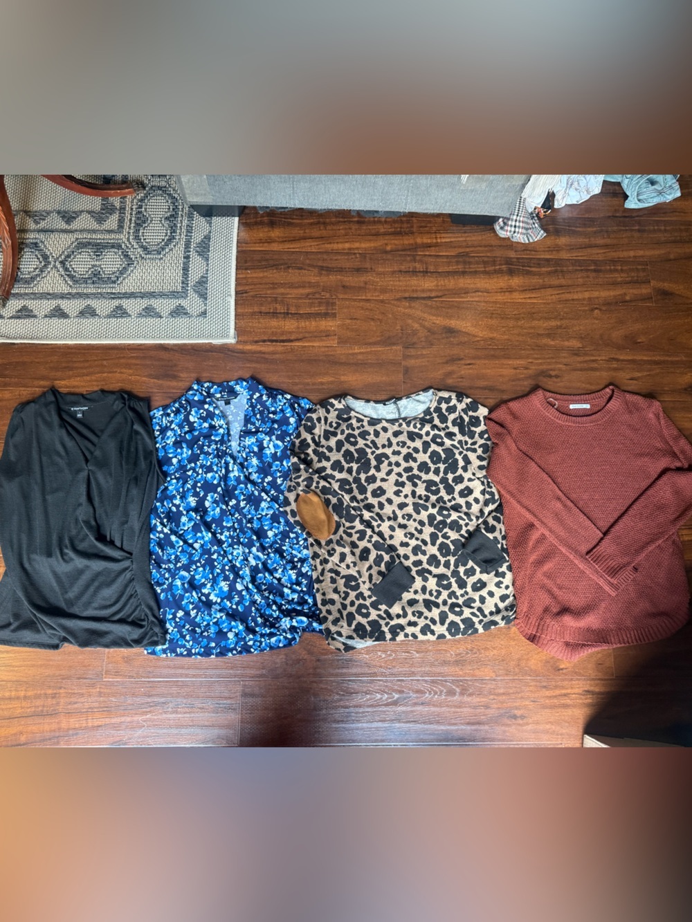 Women’s Tops bundle size large